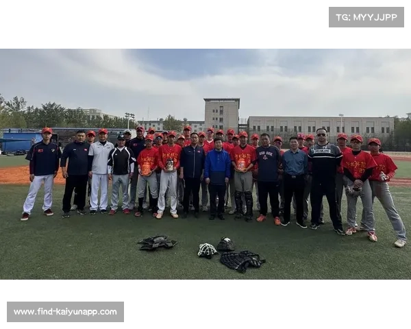 WBSC访问团考察中山场馆 全运会棒球场达到国际A级标准 WBSC访问团考察中山场馆 全运会棒球场达到国际A级标准