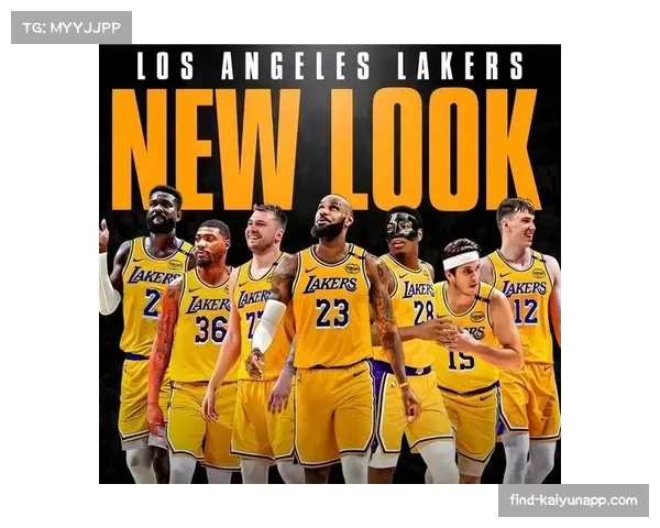 湖人队内训练斯玛特中圈远投精准命中引队友热烈欢呼