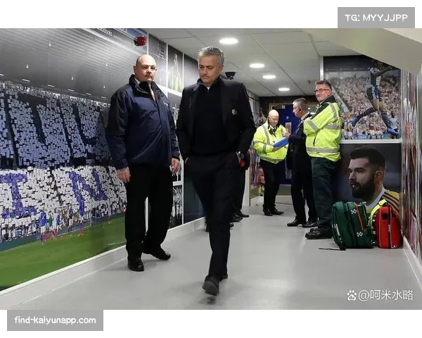 巴萨年轻中场费尔明被换下后踢冷藏箱，弗里克强硬回应轮换决定